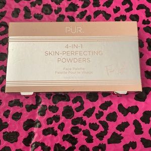 PUR 4 in 1 Skin Perfecting Powders  Face Palette- FAIR LIGHT
